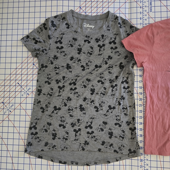 DISNEY Minnie/Mickey Mouse T-Shirt Bundle - Picture 3 of 6